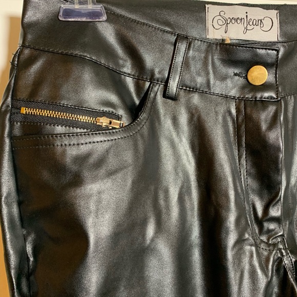 Black leather like (pu) moto style pants 37 inseam - Picture 5 of 6